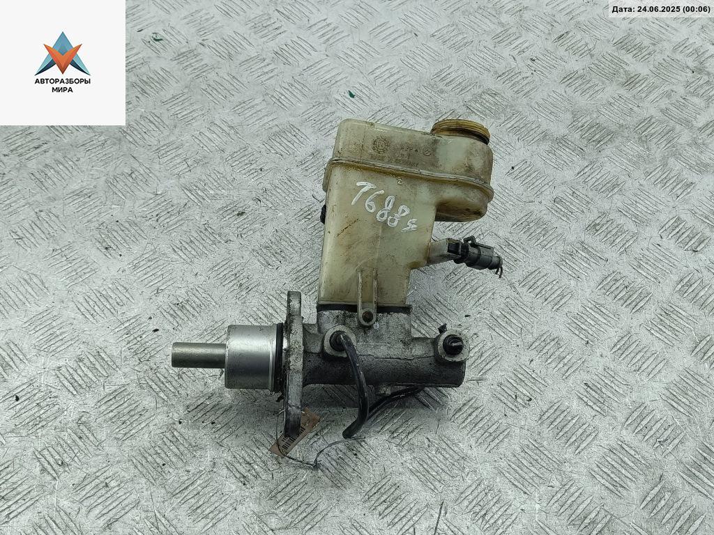 цилиндр тормозной главный Opel Signum C 2004, 2.0 л., бензин, МКПП, серый, хетчбэк 5 дв. - фото №1