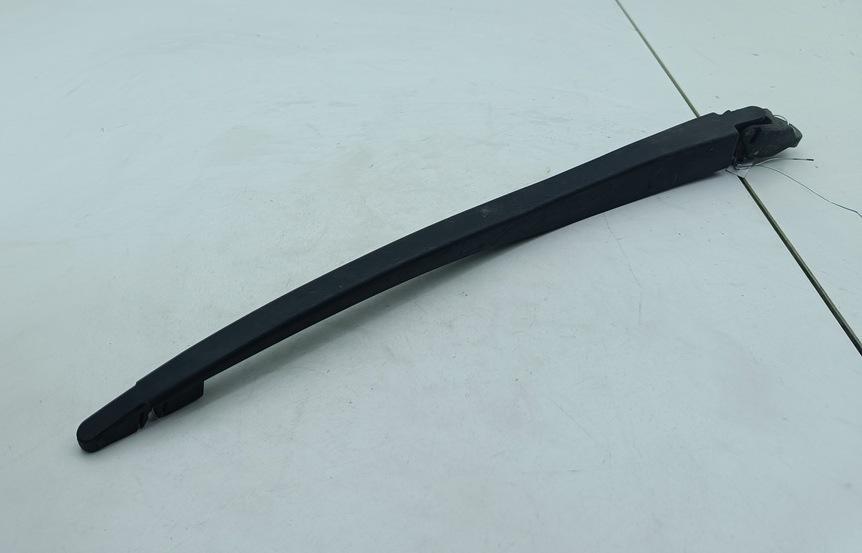 Щеткодержатель (поводок стеклоочистителя) задний Opel Astra G 2001, 1.6 л., бензин, МКПП, серый, хетчбэк 5 дв. - фото №1