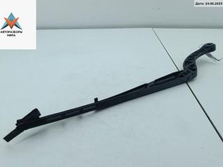 Щеткодержатель (поводок стеклоочистителя) передний Audi A4 B6 2003, 1.6 л., бензин, МКПП, зелёный, седан, 8E1955407A