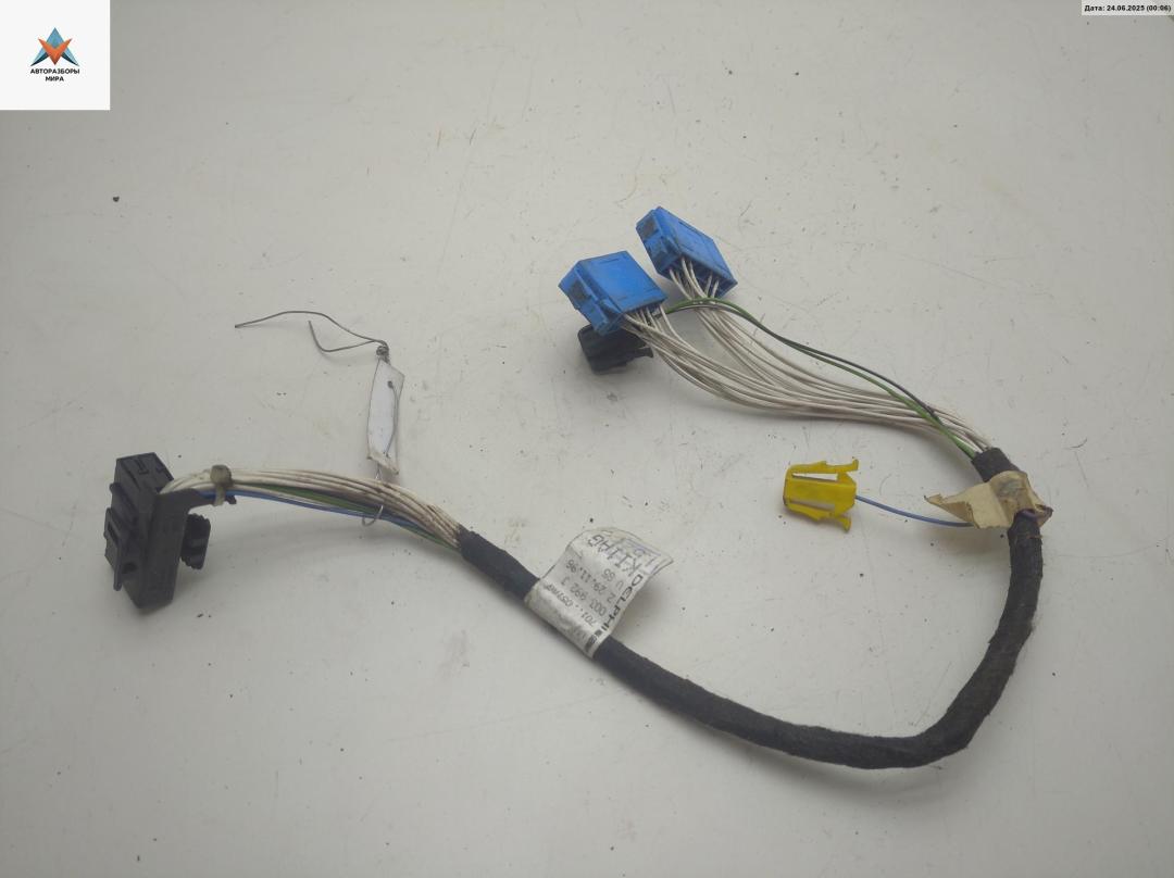 проводка Volkswagen Transporter T4 1997, 2.4 л., дизель, МКПП, зелёный, микроавтобус, 701..051AG - фото №1