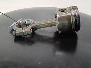 поршень Kia Carnival UP/GQ 2000, цвет