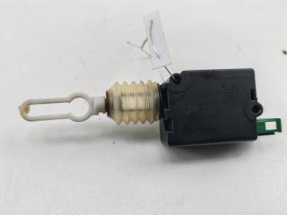 активатор замка багажника Audi A6 4B/C5 1998, 1.8 л., Ti, бензин, МКПП, серый, универсал, 4B9962115