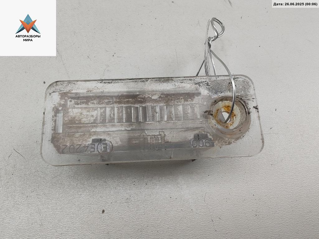 подсветка номера Audi A6 4B/C5 1998, 2.5 л., дизель, МКПП, синий, универсал, 54948 - фото №1