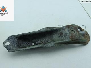 крюк буксировочный Toyota Avensis 2 поколение (T250) 2005, 2.2 л., дизель, МКПП, серый, универсал