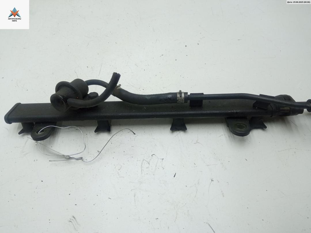 топливная рампа Mitsubishi Grandis 1 поколение 2004, 2.4 л., бензин, МКПП, чёрный, минивэн - фото №1