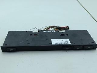 кнопка обогрева сидений BMW 5 E39 2002, 2.2 л., бензин, МКПП, чёрный, универсал, 8373776