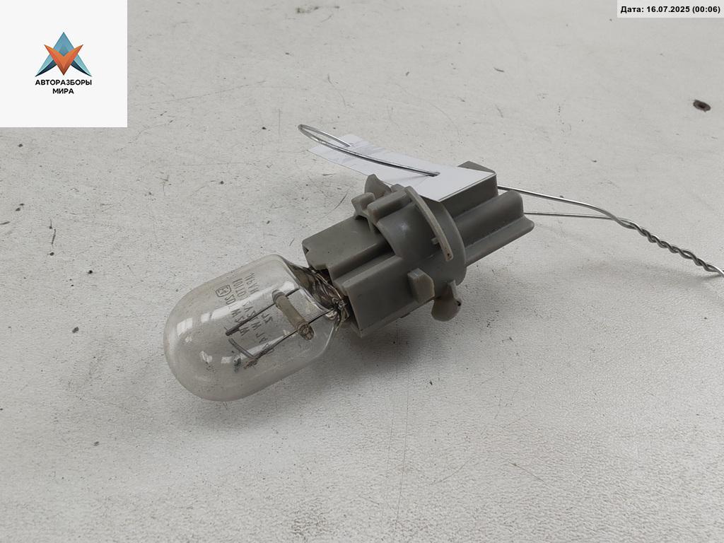 Патрон лампы фонаря Mazda CX-7 1 поколение 2007, 2.3 л., бензин, МКПП, серый, внедорожник 5 дв. - фото №1