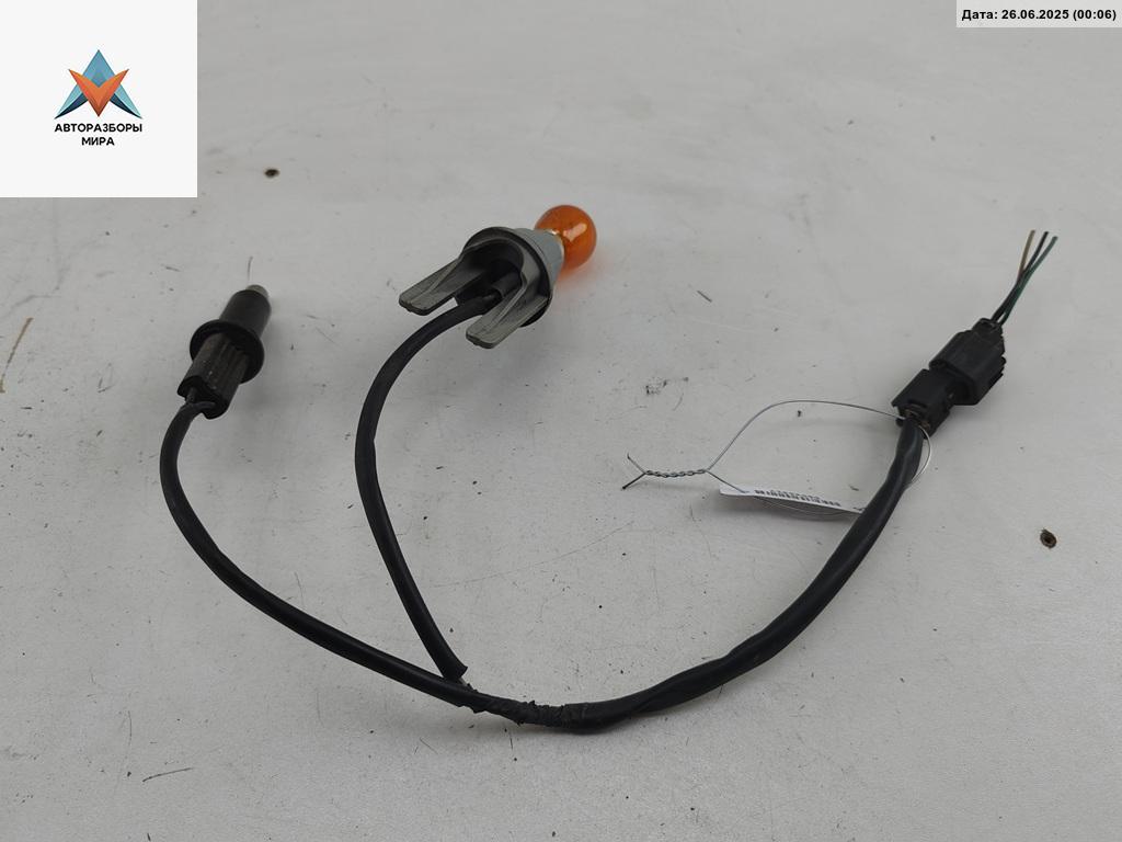 Патрон лампы фары Chevrolet Orlando 1 поколение 2011, 2.0 л., дизель, АКПП, чёрный, минивэн - фото №1