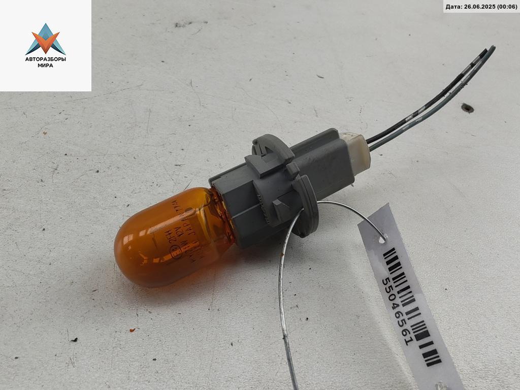 Патрон лампы фонаря Mazda CX-7 1 поколение 2007, 2.3 л., бензин, МКПП, серый, внедорожник 5 дв. - фото №1