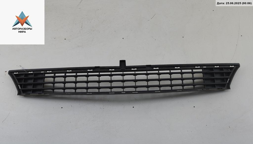 заглушка (решетка) в бампер Mercedes-Benz B-Класс W245 2006, 1.7 л., бензин, АКПП, серый, минивэн, 1698850121 - фото №1