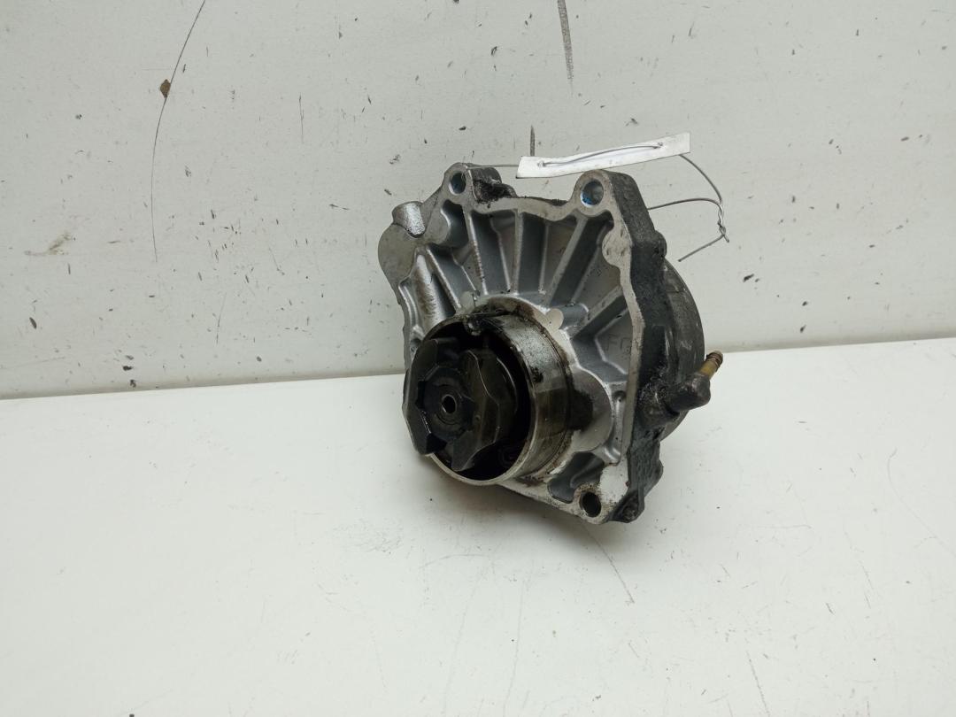 насос вакуумный Fiat Croma 2 поколение 2006, 1.9 л., дизель, АКПП, серый, хетчбэк 5 дв. - фото №1
