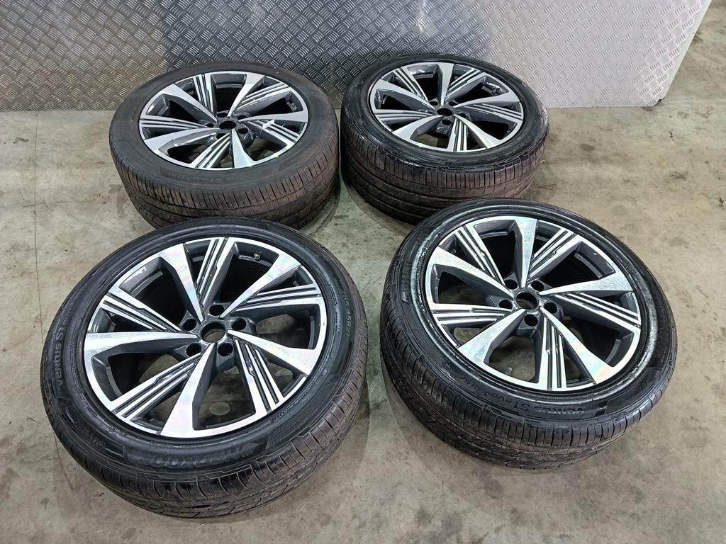 Колесо (комплект колёс) Audi Q6 e-tron 2022, 85H601025L