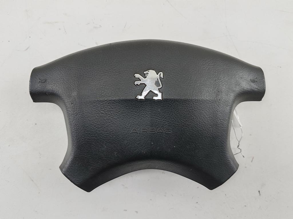 подушка безопасности водителя Peugeot 607 2001, 2.2 л., дизель, МКПП, серый, седан, 5AGA2H0038877