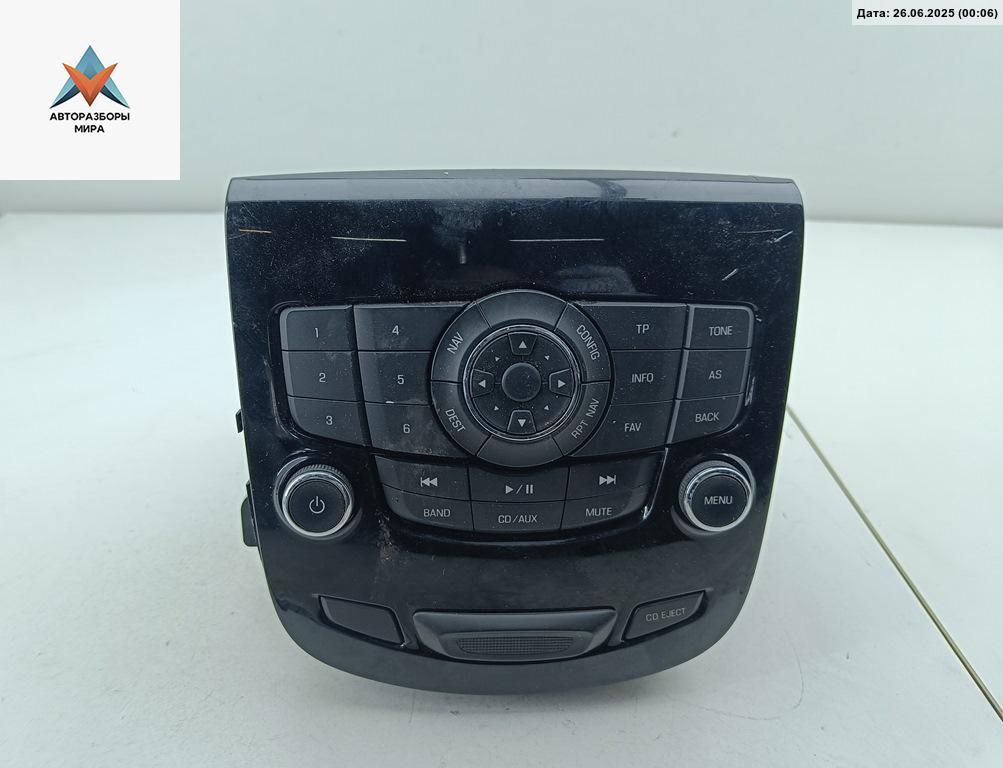 магнитола Chevrolet Orlando 1 поколение 2011, 2.0 л., дизель, АКПП, чёрный, минивэн, 95486178 - фото №1