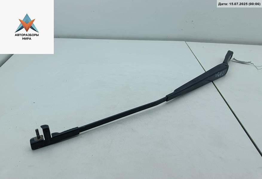 Щеткодержатель (поводок стеклоочистителя) передний Volkswagen Touran 1 поколение 2004, 2.0 л., бензин, МКПП, чёрный, минивэн - фото №1