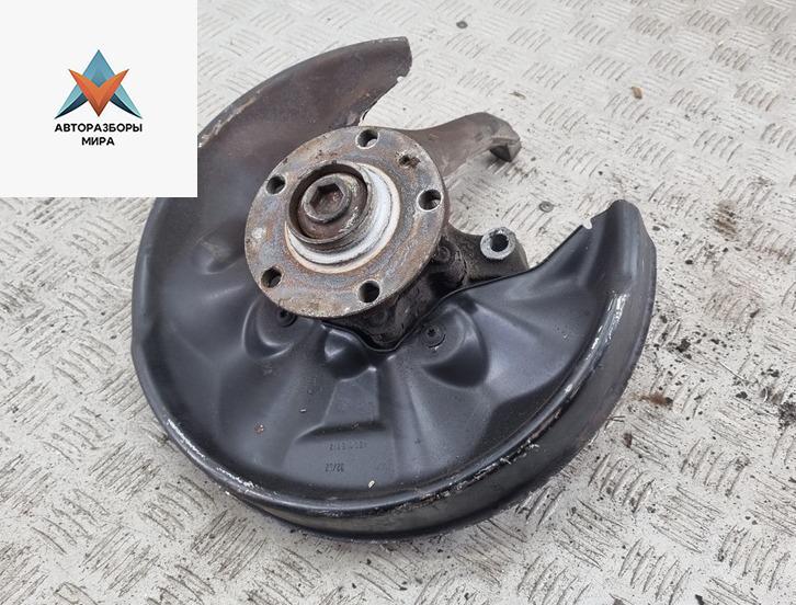 ступица задняя правая Volkswagen Phaeton 1 поколение 2003, 3.2 л., бензин, АКПП, чёрный, седан - фото №1