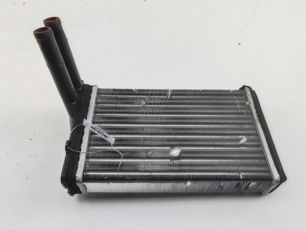 радиатор отопителя (печки) Audi 80 B4 1992, 2.0 л., бензин, МКПП, зелёный, седан