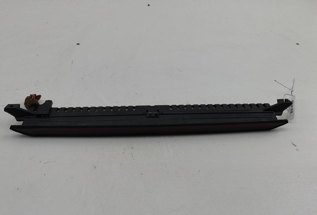 стоп-сигнал Volkswagen Passat B5+ (GP) 2001, 1.9 л., дизель, МКПП, синий, универсал, 1J6945097D
