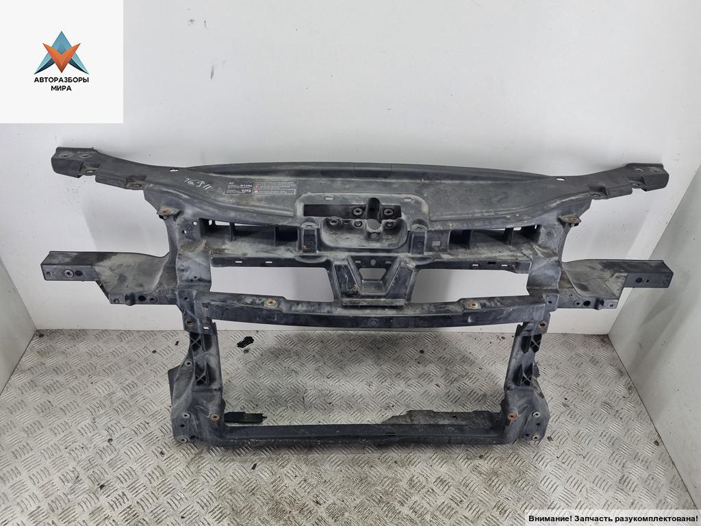 Рамка радиатора Volkswagen Touran 1 поколение 2004, 2.0 л., бензин, МКПП, чёрный, минивэн - фото №1