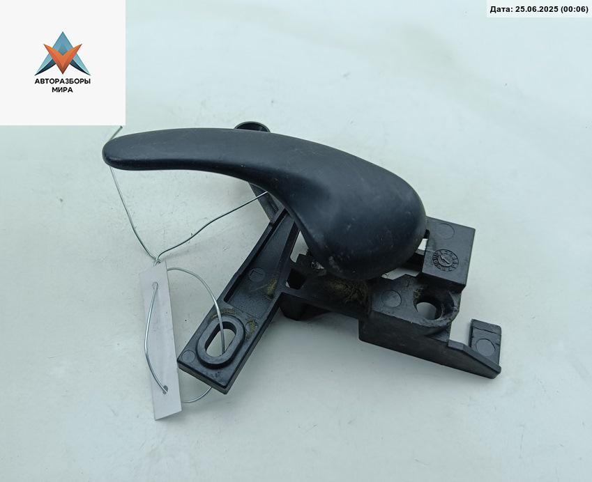 ручка наружная задняя левая Ford Galaxy 1 поколение 1999, 1.9 л., дизель, МКПП, чёрный, минивэн, 95VW22601 - фото №1