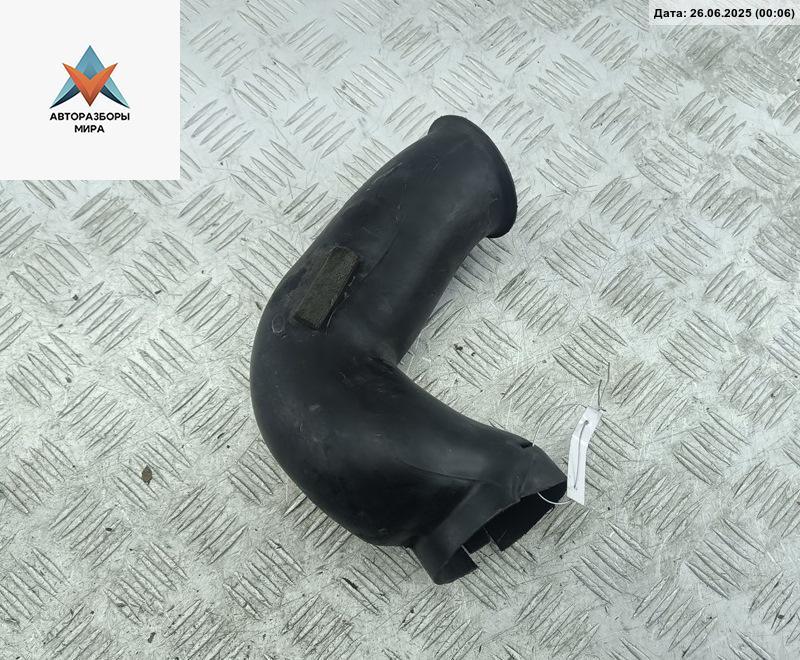 патрубок воздушного фильтра Volkswagen Sharan 1 поколение 1999, 1.9 л., дизель, 7M0806913D - фото №1