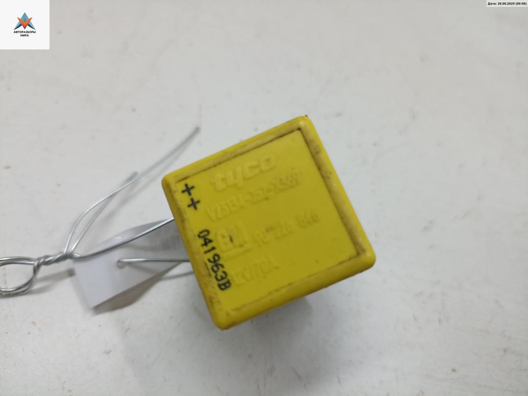 реле (прочие) Opel Vectra C 2004, 1.9 л., дизель, МКПП, серый, универсал, 90226846 - фото №1