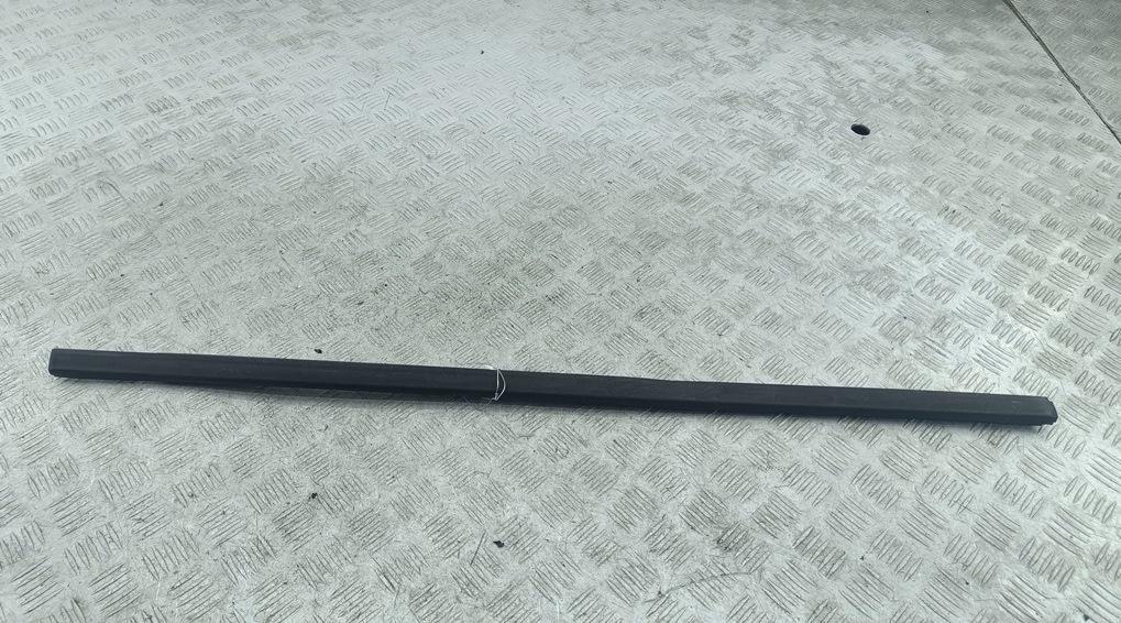 Молдинг стекла двери задней правой наружный Ford S-Max 2006, 1.8 л., дизель, МКПП, серый, минивэн