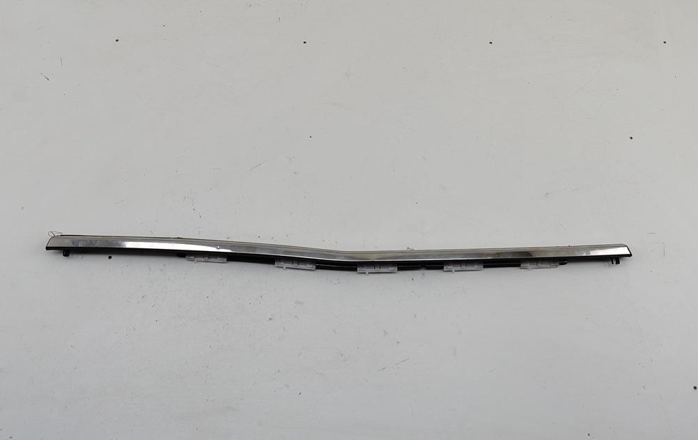 Молдинг стекла двери задней правой наружный Mazda CX-7 2007, 2.3 л., бензин, МКПП, серый, внедорожник 5 дв.