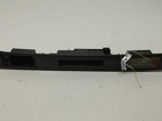 накладка подсветки номера Audi A4 B7 2004, 2.5 л., дизель, АКПП, серый, универсал, 8P4827574