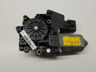 моторчик стеклоподъемника задний правый Audi A6 4B/C5 1997, 2.8 л., бензин, МКПП, серый, седан, 114185101