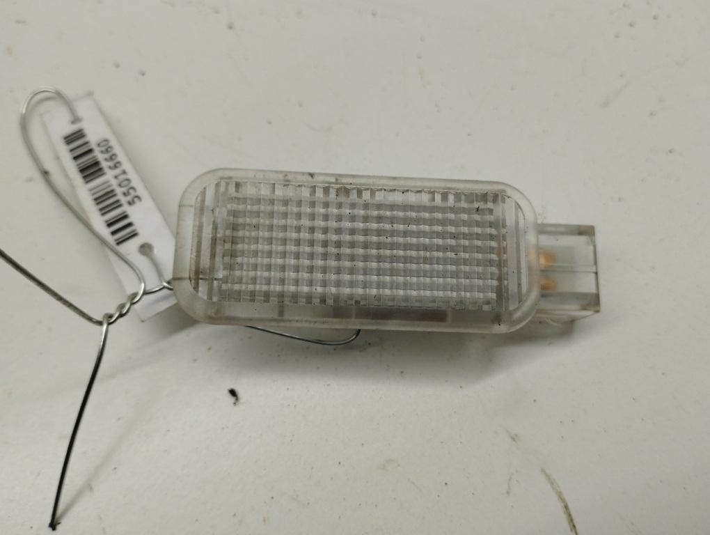 фонарь салона (плафон) Audi A6 C5 1997, 2.8 л., бензин, МКПП, серый, седан, 4B0947415