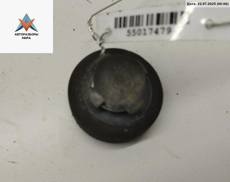 кронштейн радиатора Audi A6 4B/C5 1997, 1.8 л., Ti, бензин, МКПП, чёрный, седан, 8D0121275 - фото №1