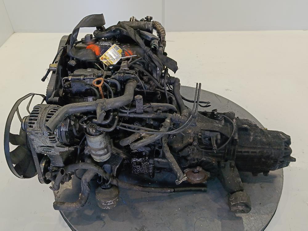двигатель Volkswagen Passat B5 1998, цвет, AHU - фото №1