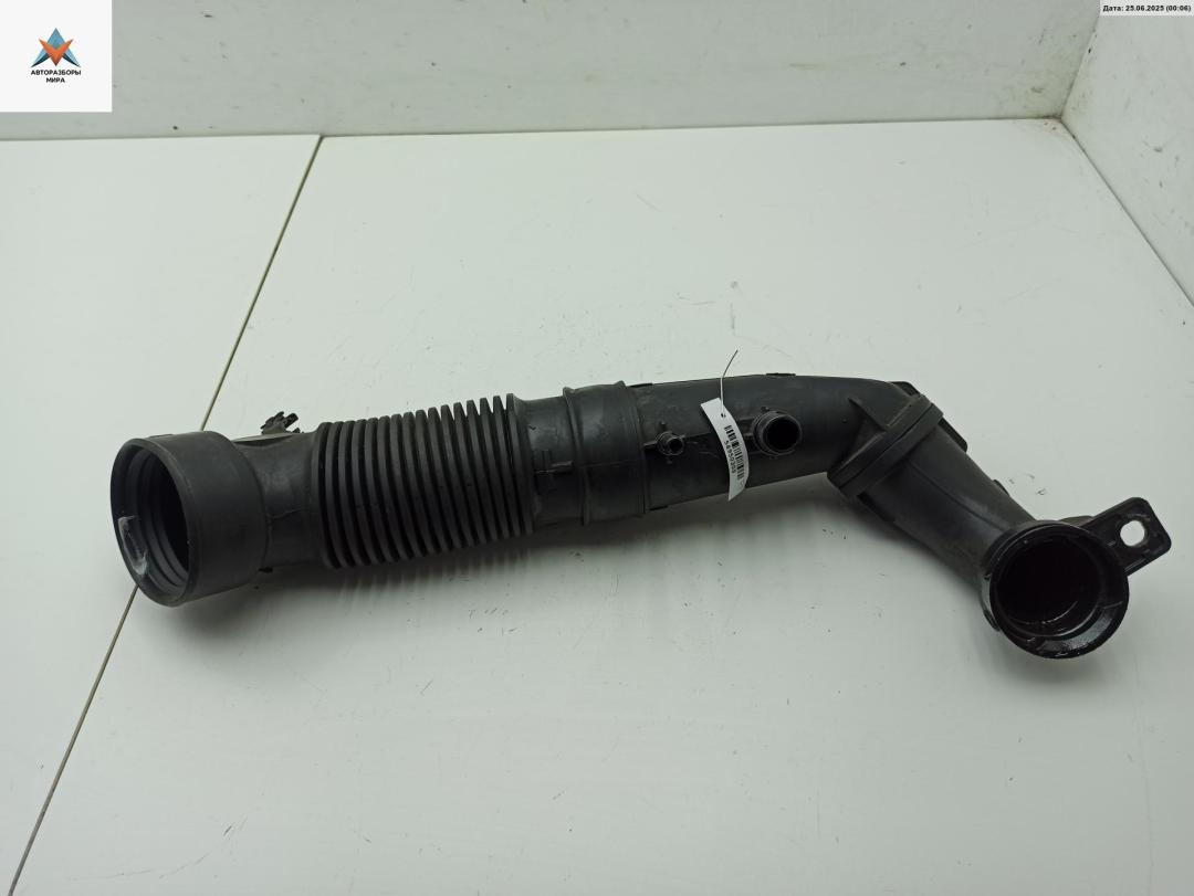 патрубок воздушного фильтра Peugeot 2008 1 поколение 2015, 1.2 л., бензин - фото №1