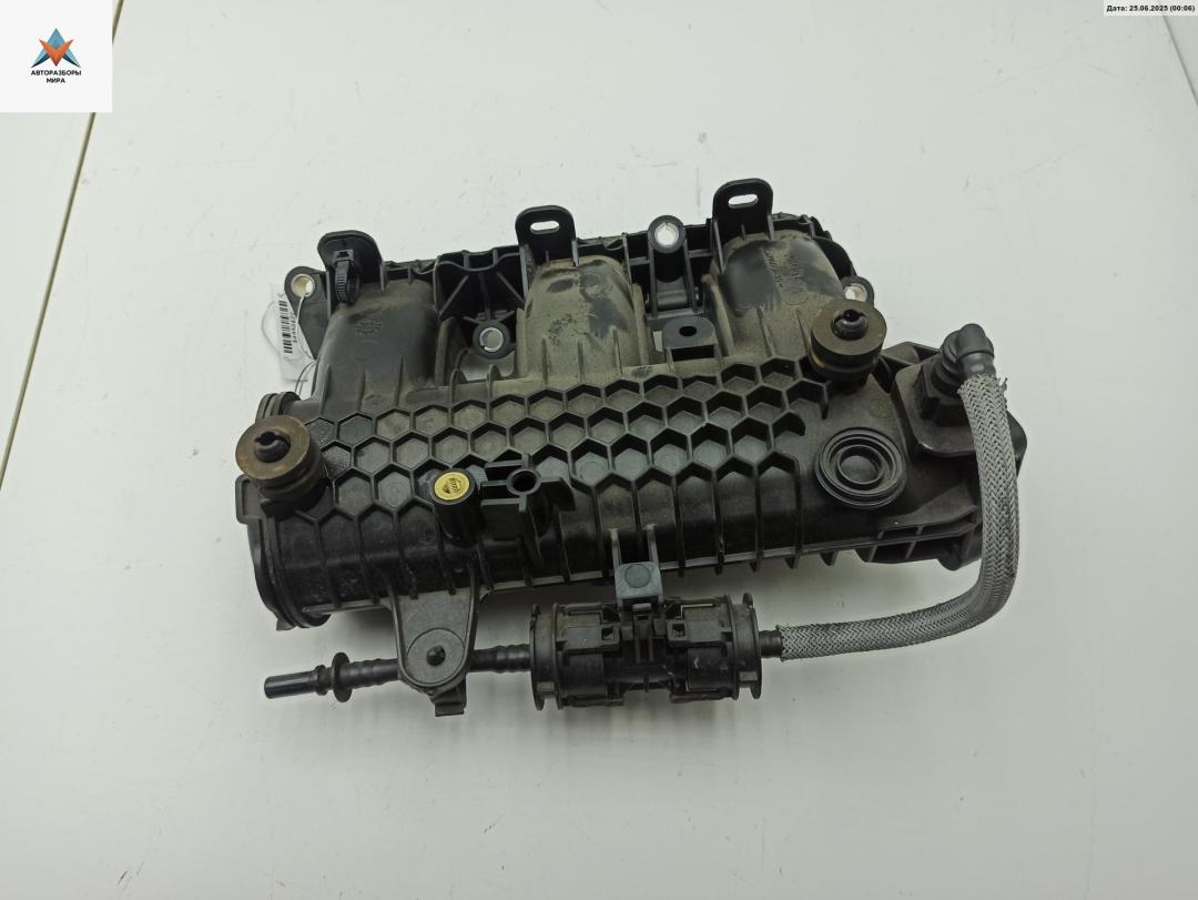 коллектор впускной Peugeot 2008 1 поколение 2015, 1.2 л., бензин, внедорожник 5 дв. - фото №1