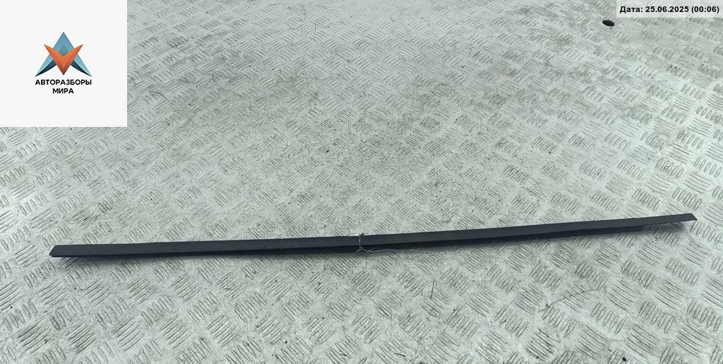 уплотнитель двери Ford Galaxy 1 поколение 1999, 1.9 л., дизель, МКПП, чёрный, минивэн, 95VW21377AGW - фото №1