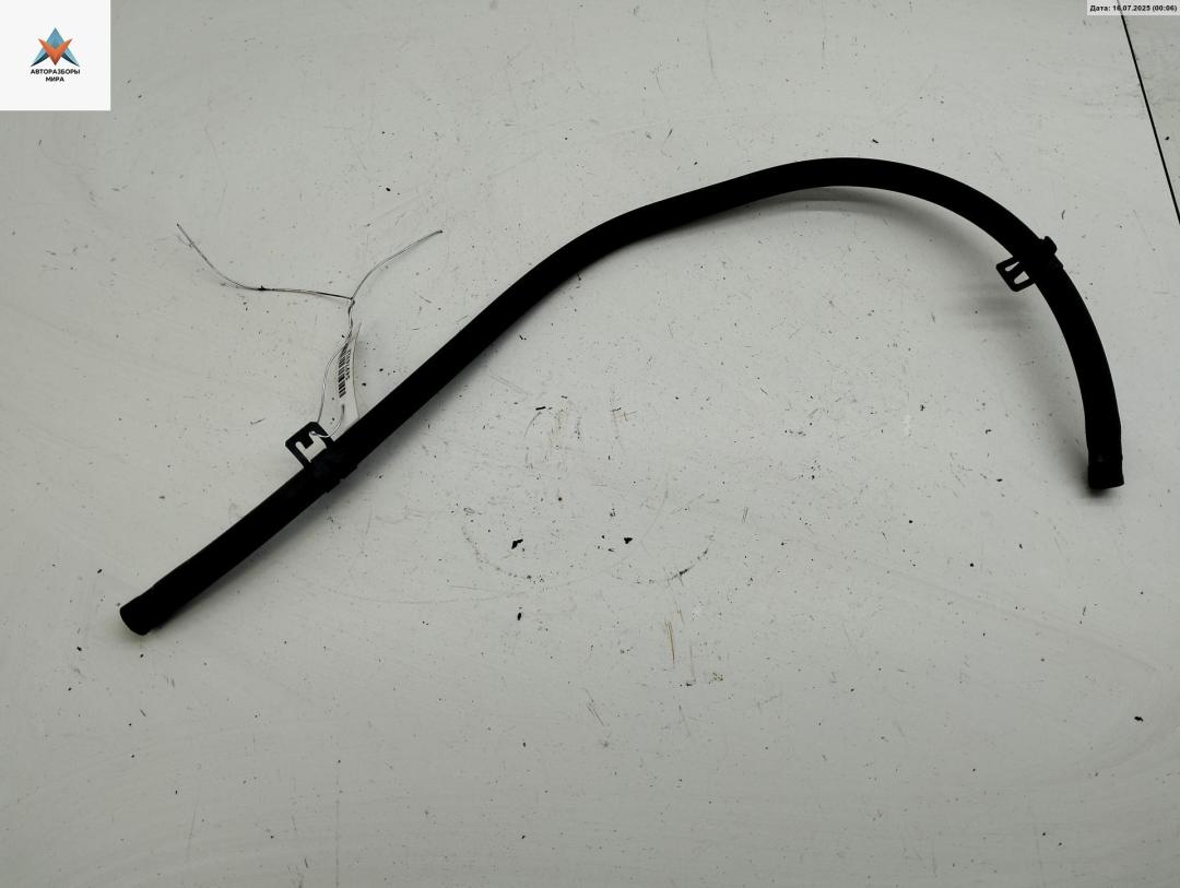 патрубок (трубопровод, шланг) Volkswagen Golf 3 поколение 1999, 1.8 л., бензин, МКПП, синий, кабриолет, 90485605 - фото №1