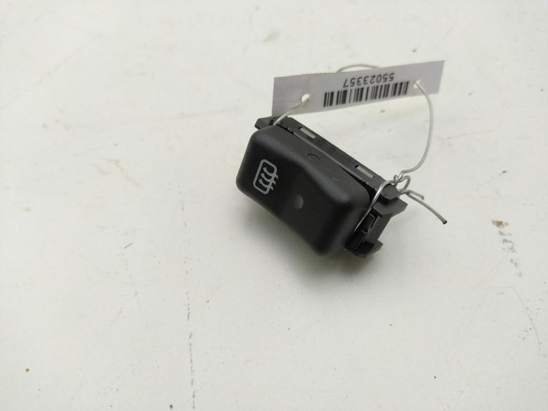 кнопка обогрева заднего стекла Mercedes-Benz W124 1994, 2.2 л., бензин, АКПП, серый, универсал, 1298207410
