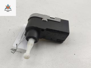 корректор фар Ford Mondeo 3 поколение 2002, 2.5 л., бензин, АКПП, красный, седан, 1307853310