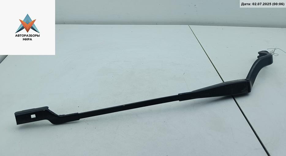 Щеткодержатель (поводок стеклоочистителя) передний Ford S-Max 1 поколение 2006, 1.8 л., дизель, МКПП, серый, минивэн - фото №1