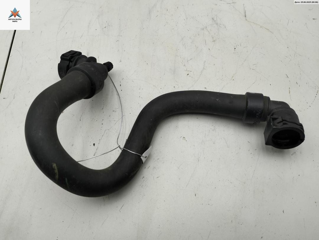 патрубок отопителя (печки) Peugeot 2008 1 поколение 2015, 1.2 л., бензин - фото №1