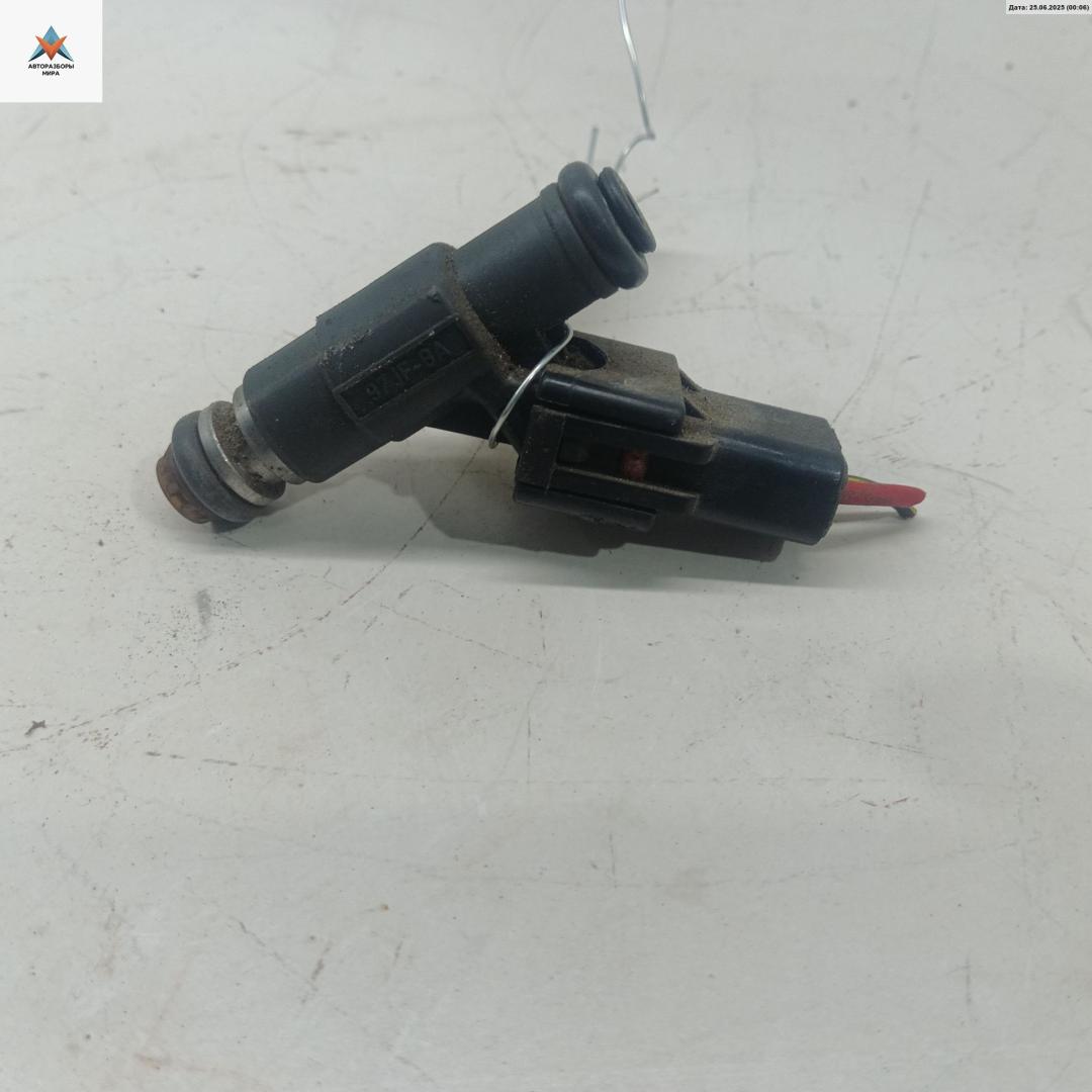 форсунка Ford Explorer 2 поколение 1996, 4.0 л., бензин, АКПП, красный, внедорожник 5 дв., 97JFBA - фото №1