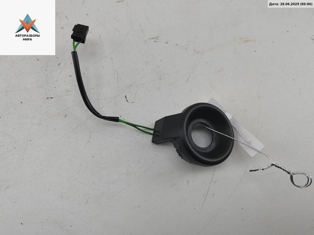 антенна BMW 5 серия E39 1996, 2.5 л., бензин, МКПП, синий, седан, 8362278 - фото №1