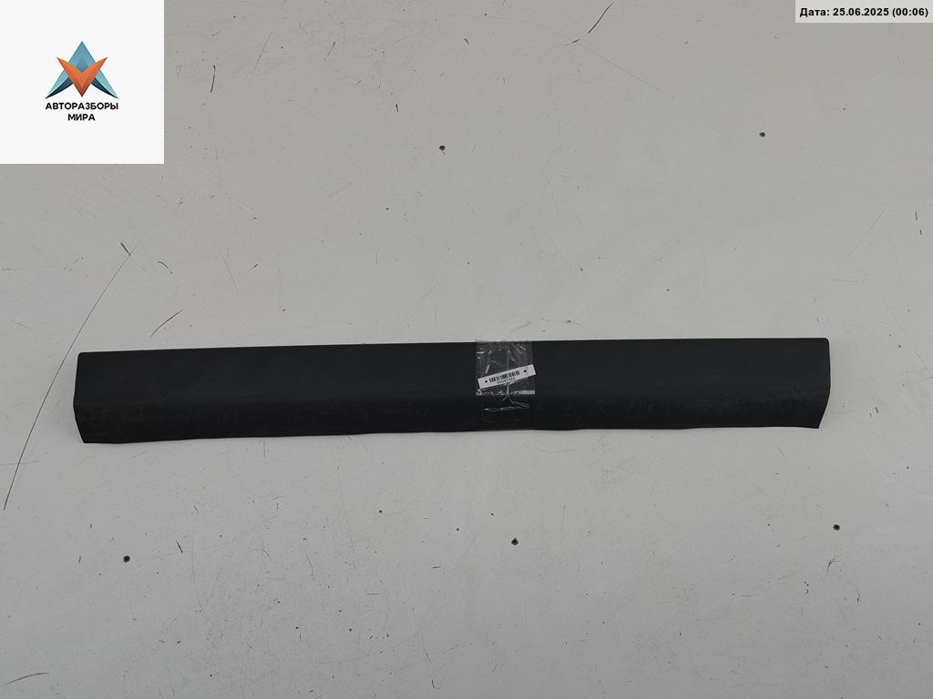 молдинг двери задней правой Volkswagen Passat B5 1998, 1.8 л., бензин, МКПП, серый, седан - фото №1