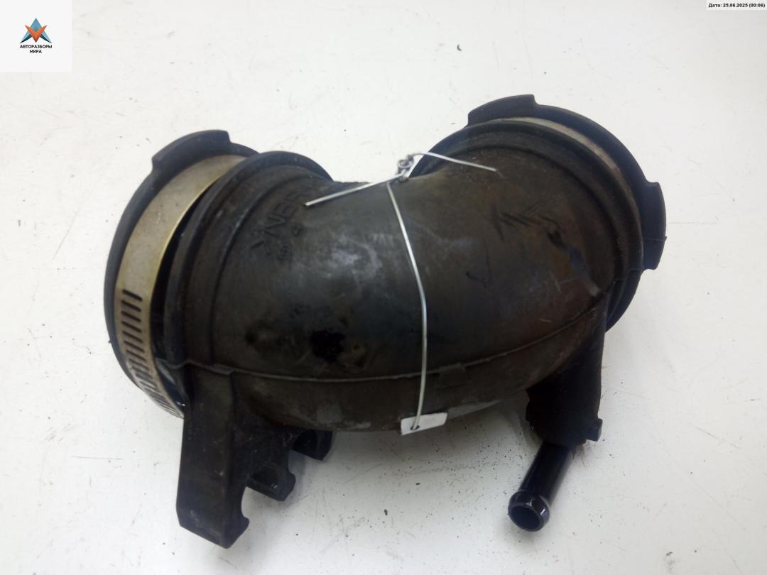 патрубок воздушного фильтра Mazda 3 BK 2005, 1.4 л., бензин, 0140811611 - фото №1