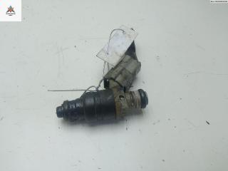 форсунка Mitsubishi Colt 6 поколение (Z20/Z30) 2005, 1.1 л., бензин, МКПП, жёлтый, хетчбэк 3 дв., MR988977