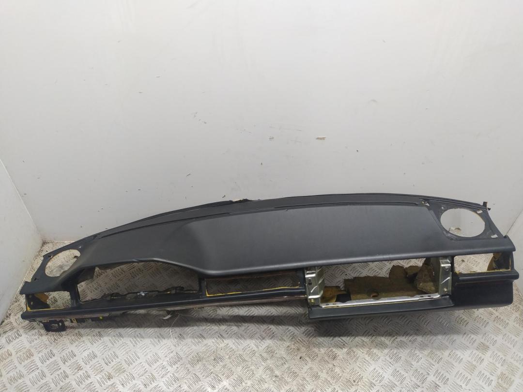 панель передняя салона (торпедо) Mercedes-Benz W124 1994, 2.2 л., бензин, АКПП, серый, универсал