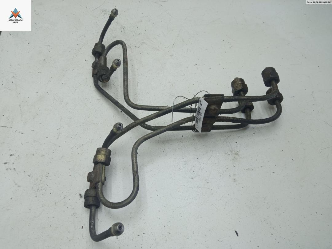 трубка ТНВД Mitsubishi L300 2 поколение 1989, 2.5 л., дизель, МКПП, белый, микроавтобус - фото №1