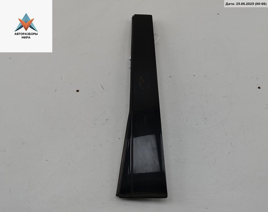 молдинг двери задней левой Volkswagen Phaeton 1 поколение 2003, 3.2 л., бензин, АКПП, чёрный, седан, 3D4829803 - фото №1
