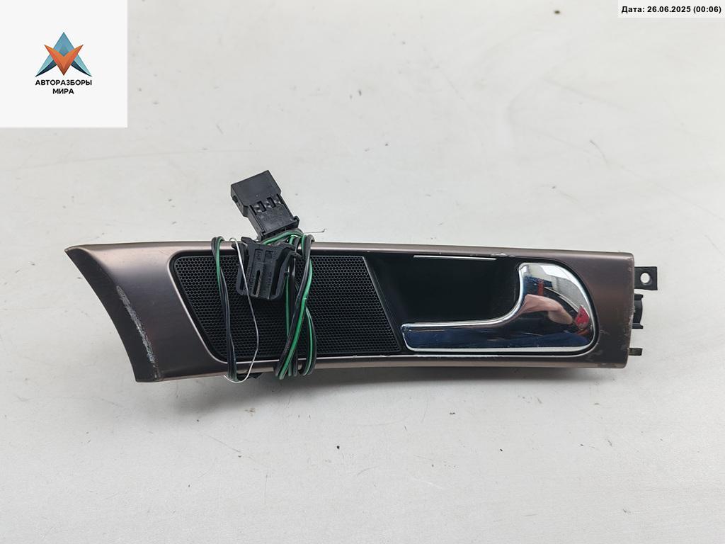 ручка внутренняя передняя правая Audi A6 4B/C5 1997, 2.4 л., бензин, АКПП, зелёный, седан, 4B1837020 - фото №1